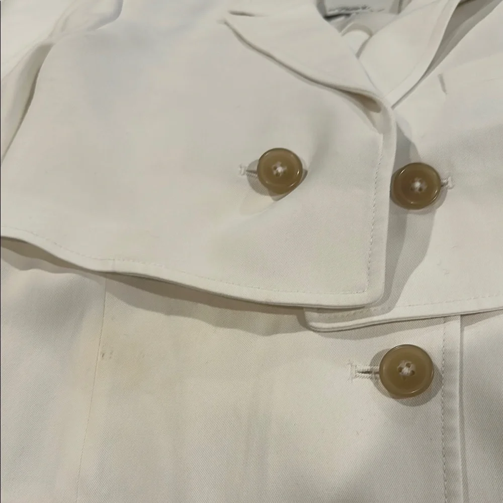3.2 PHILIP LIM size 2 White Blazer with tan Buttons